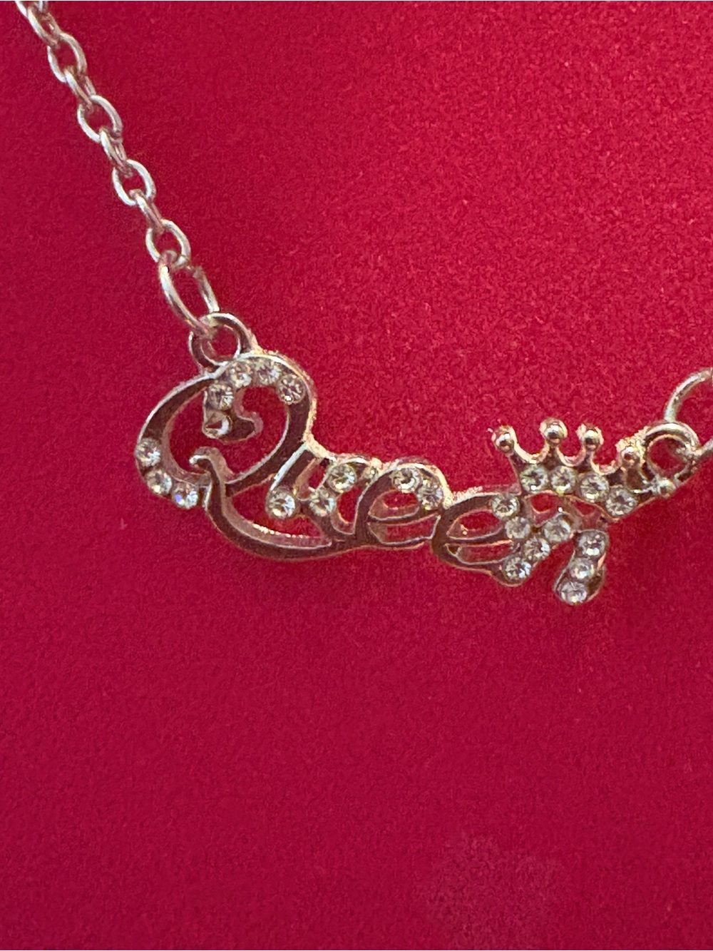 Rhinestone 'Queen' Script Necklace in Silver